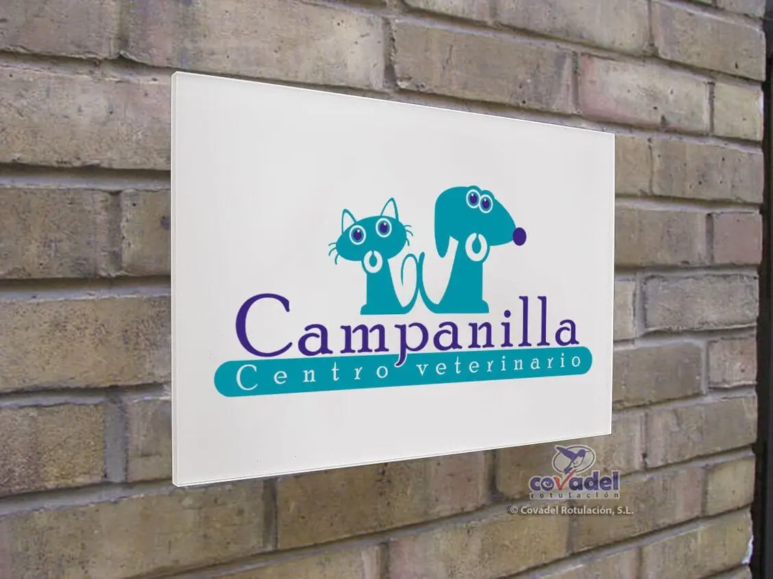 Placa-Veterinario-Fachada-Plexi-3.webp
